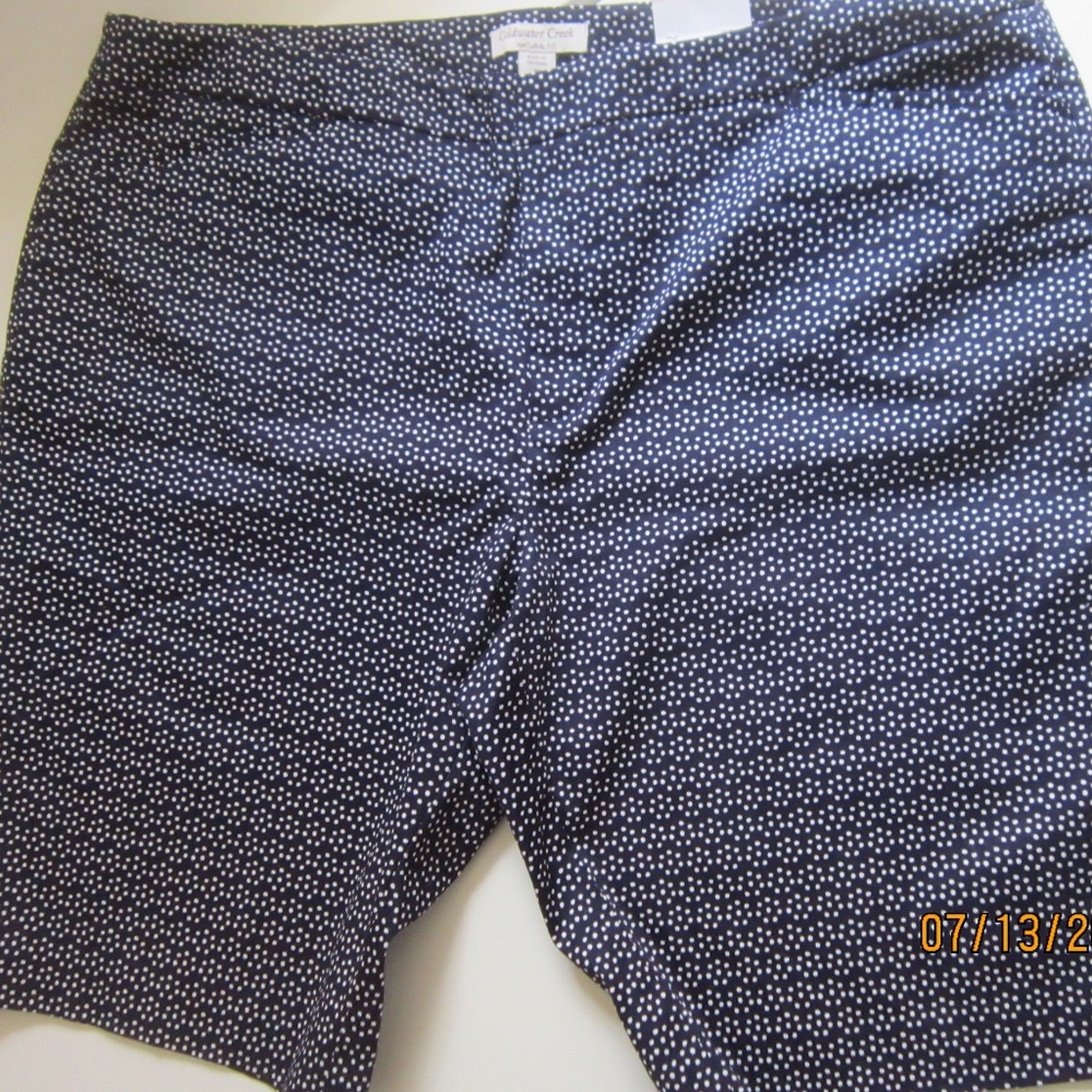 NWT COLDWATER CREEK NAVY W/WHITE DOTS SHORTS SZ 20